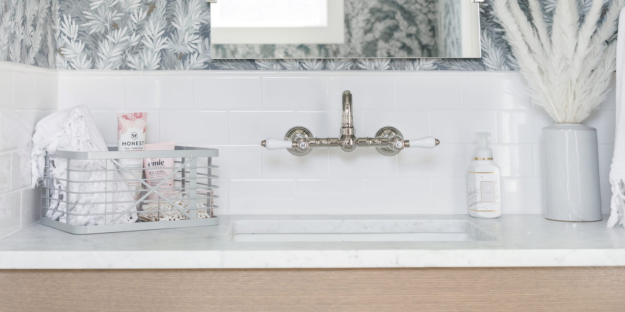Take Control of Your Bathroom Countertop Space