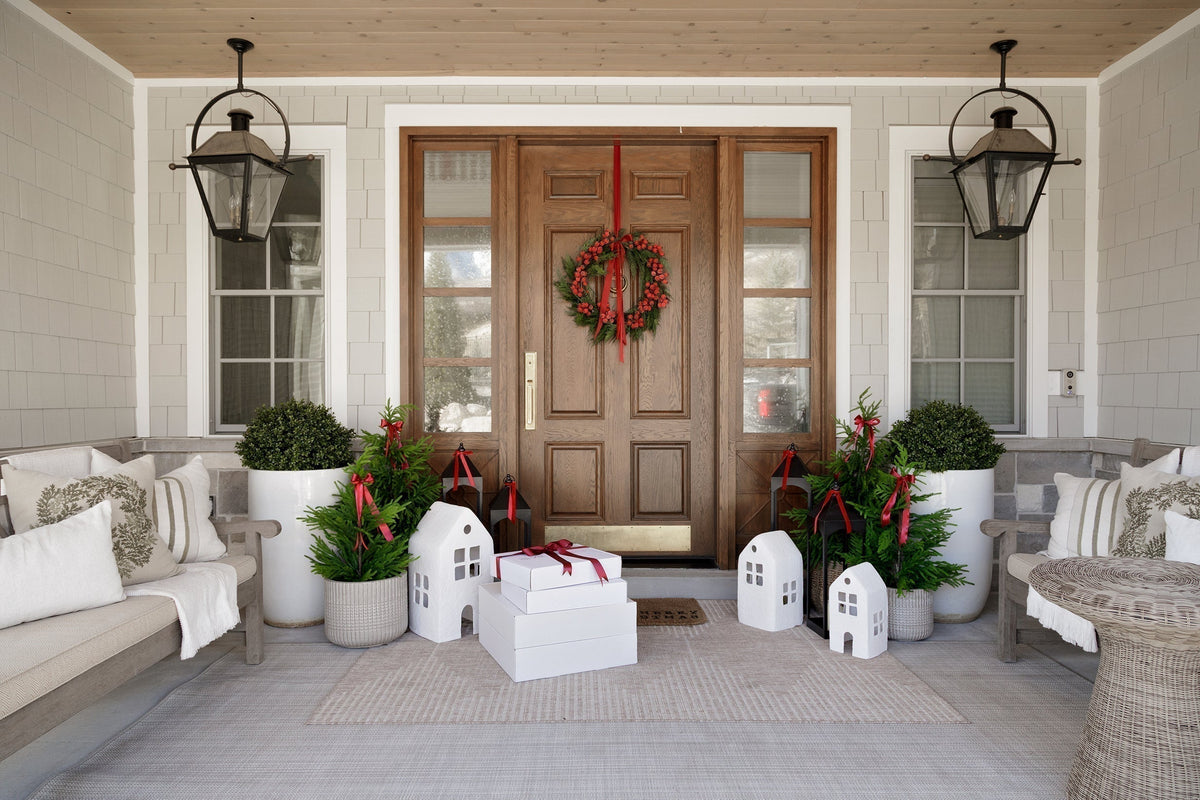 The Holiday Hosting Edit