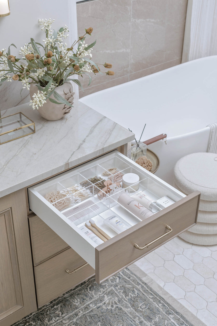 makeup organizer